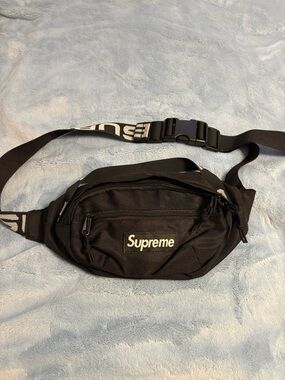 Supreme Waist Bag Black SS18 Logo Strap Fanny Pack Crossbody